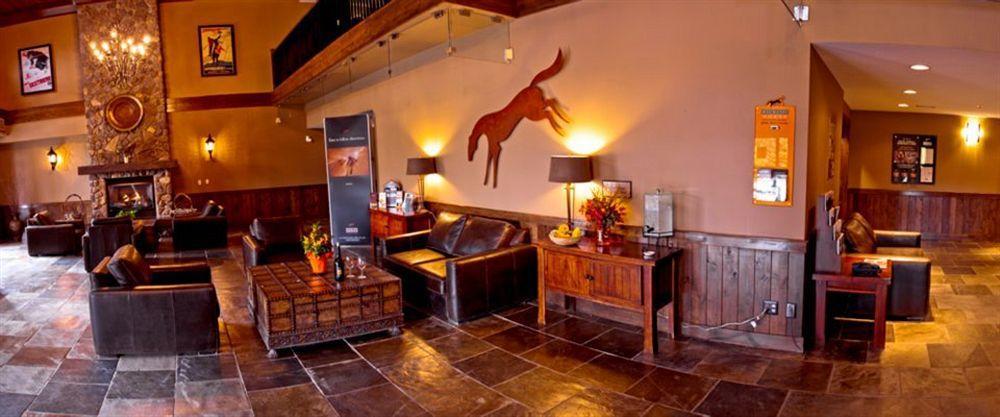 Glacier Mountaineer Lodge Golden Pokoj fotografie
