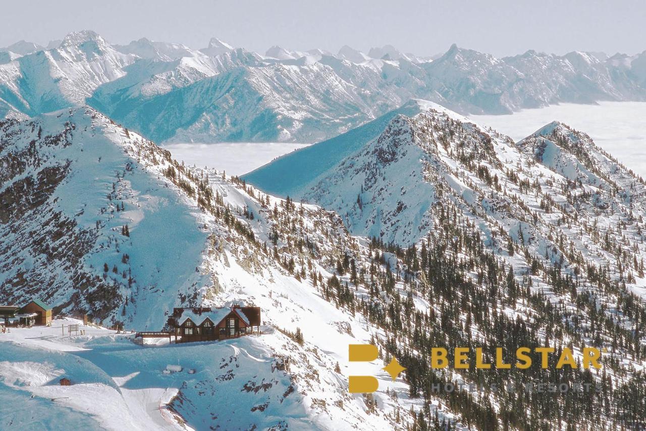 Glacier Mountaineer Lodge Golden Exteriér fotografie